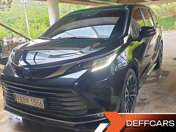 Toyota SIENNA 2.5 Hybrid AWD купить на сайте DeffCars