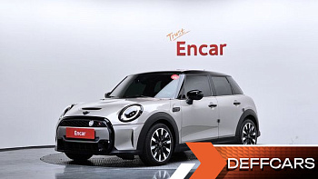Mini COOPER 5Door Classic Launch Pack Third Generation купить на сайте DeffCars