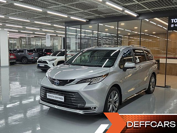 Toyota SIENNA 2.5 Hybrid 2WD купить на сайте DeffCars