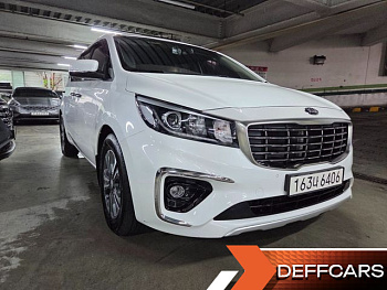 Kia CARNIVAL 9-Seater Luxury купить на сайте DeffCars