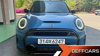 Mini COOPER CONVERTIBLE Classic Third Generation купить на сайте DeffCars