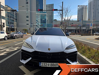 Lamborghini URUS 4.0 V8 SE купить на сайте DeffCars