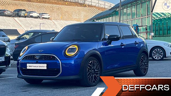 Mini COOPER 5 Door Favoured купить на сайте DeffCars