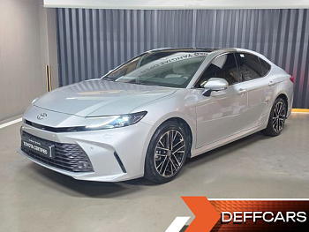 Toyota CAMRY 2.5 XLE Premium Hybrid купить на сайте DeffCars
