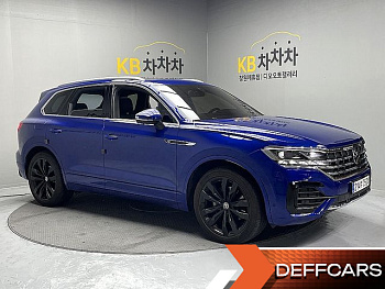 Volkswagen TOUAREG 3.0 TDI R-Line купить на сайте DeffCars